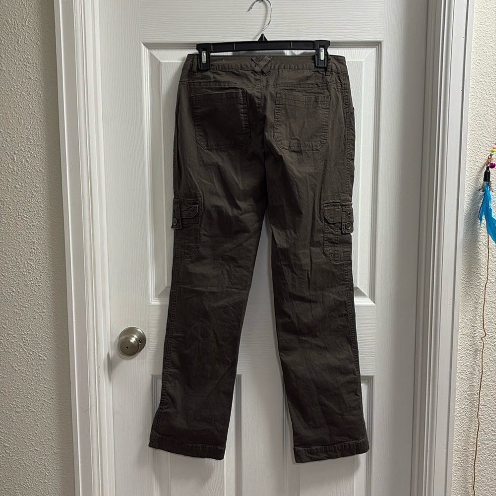 Maurices, size 0, green cargo pants